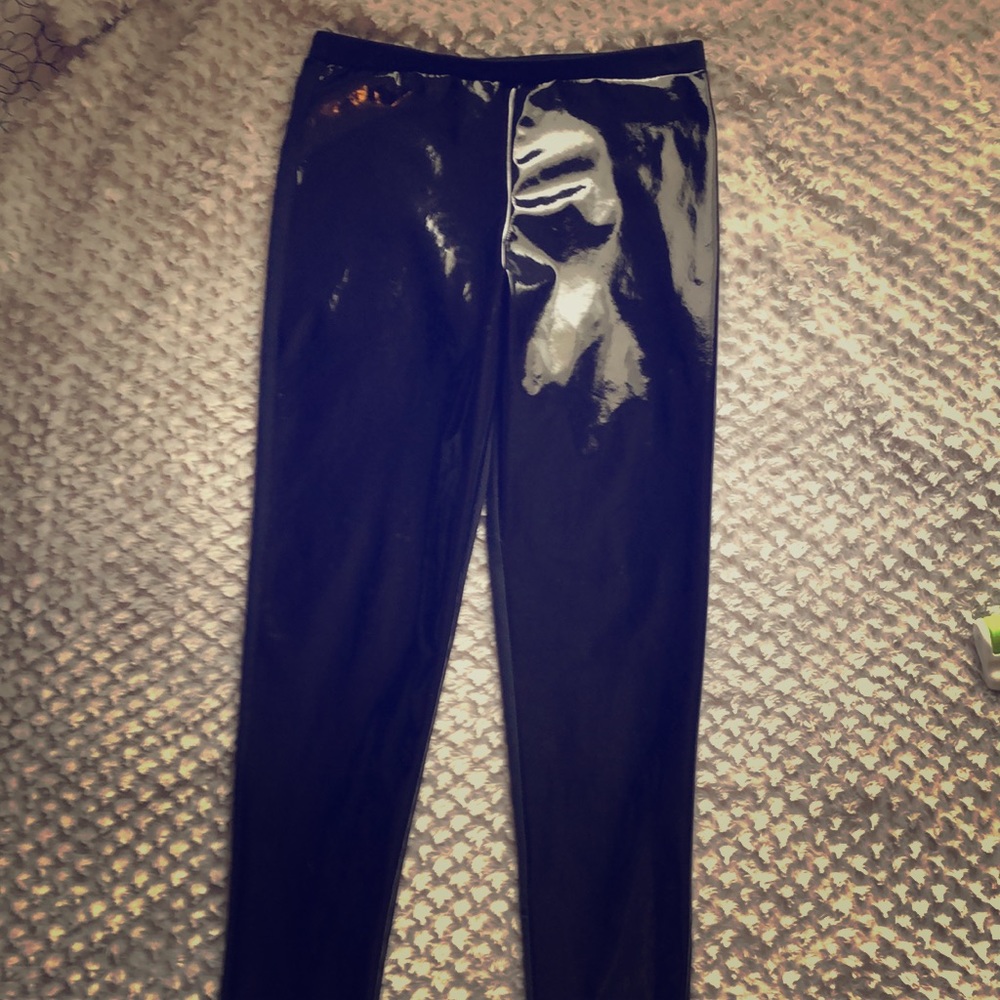 Black leggings